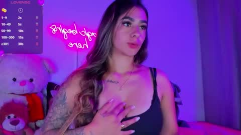 Snapshot of eva_shinee_ chatting on 11/06/25, 11:55 Eva Shinee online show from 11/06/25, 11:55