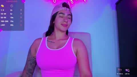 Snapshot of eva_shinee_ chatting on 11/28/25, 10:40 Eva Shinee online show from 11/28/25, 10:40