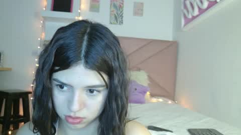 Eva Sin online show from 04/12/26, 12:04