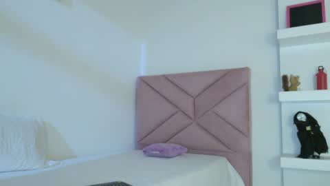 Snapshot of eva_sin18 chatting on 05/18/26, 12:18 Eva Sin online show from 05/18/26, 12:18