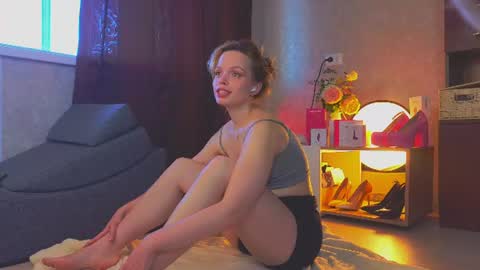 Snapshot of eva_sinn chatting on 06/10/26, 01:54 Hi there i am Eva and i wish create a nice community with you so join my Ticket Show for more pleasure online show from 06/10/26, 01:54