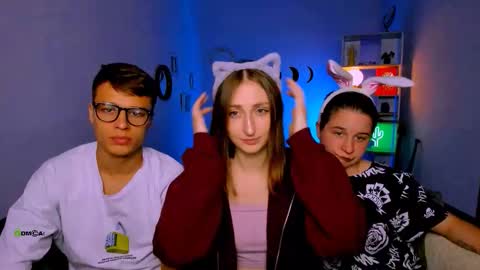 Snapshot of eva_smiith_ chatting on 09/15/25, 07:25 Eva online show from 09/15/25, 07:25