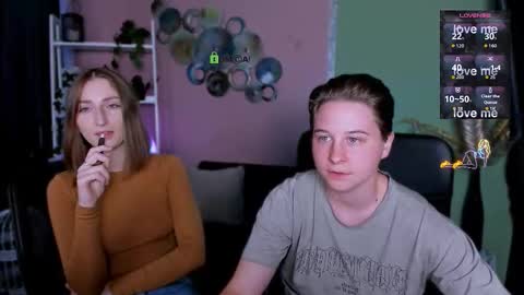 Snapshot of eva_smiith_ chatting on 09/17/25, 05:53 Eva online show from 09/17/25, 05:53