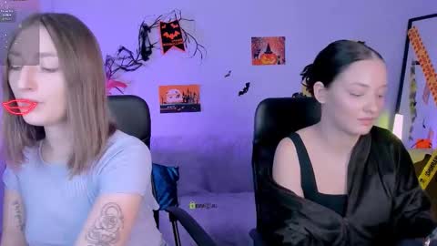 Snapshot of eva_smiith_ chatting on 10/22/25, 12:27 Eva online show from 10/22/25, 12:27