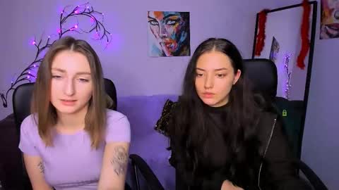 Snapshot of eva_smiith_ chatting on 11/19/25, 06:46 Eva online show from 11/19/25, 06:46