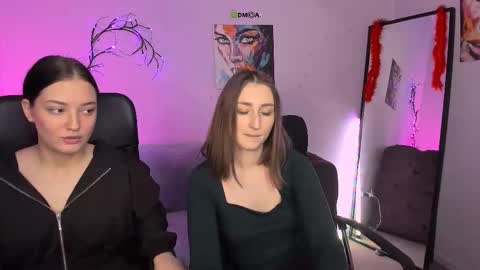 Snapshot of eva_smiith_ chatting on 11/20/25, 08:58 Eva online show from 11/20/25, 08:58