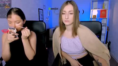 Snapshot of eva_smiith_ chatting on 11/25/25, 07:30 Eva online show from 11/25/25, 07:30