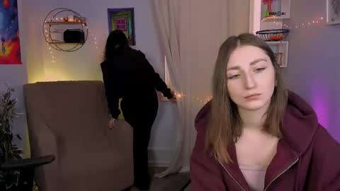 Snapshot of eva_smiith_ chatting on 01/13/26, 07:02 Eva online show from 01/13/26, 07:02