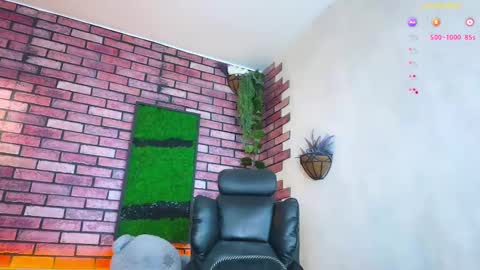 Snapshot of eva_starxxxxx chatting on 03/11/25, 02:43 Eva online show from 03/11/25, 02:43