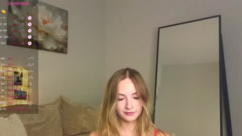 Snapshot of eva_vex chatting on 12/03/24, 07:10 Hello Im Eva online show from 12/03/24, 07:10