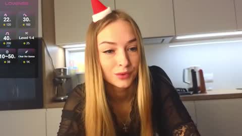 Snapshot of eva_vex chatting on 12/27/24, 01:28 Hello Im Eva online show from 12/27/24, 01:28
