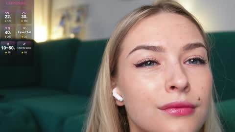 Snapshot of eva_vex chatting on 02/06/25, 09:53 Hello Im Eva online show from 02/06/25, 09:53