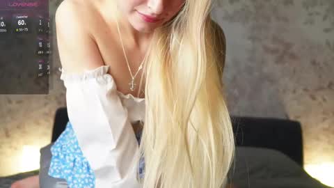 Snapshot of eva_vex chatting on 02/12/25, 10:14 Hello Im Eva online show from 02/12/25, 10:14