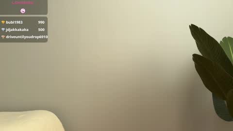 Snapshot of eva_vex chatting on 05/15/26, 05:47 Hello Im Eva online show from 05/15/26, 05:47