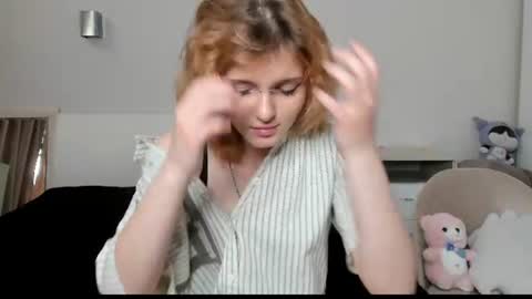 Snapshot of eva_vv chatting on 06/16/26, 06:38 Eva online show from 06/16/26, 06:38
