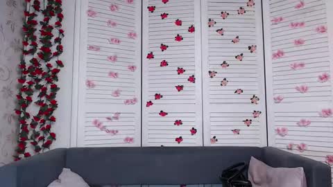 Eva online show from 11/24/25, 08:14