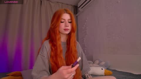 Snapshot of evaa_moonn_ chatting on 03/11/25, 02:54 Eva online show from 03/11/25, 02:54