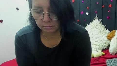 Snapshot of evaaross chatting on 05/29/26, 03:10 Eva online show from 05/29/26, 03:10