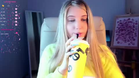 Eva  online show from 03/01/25, 05:52