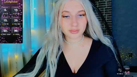 Eva  online show from 11/12/25, 05:19