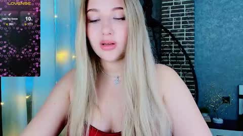 Eva  online show from 11/26/25, 04:57