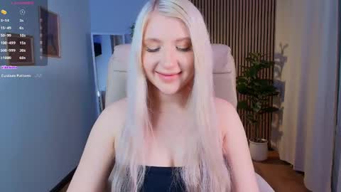 Snapshot of evacadooo chatting on 04/25/26, 02:47 Eva online show from 04/25/26, 02:47