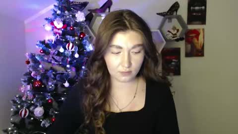 Snapshot of evachaturbatte chatting on 12/17/25, 11:16 Evachaturbatte online show from 12/17/25, 11:16