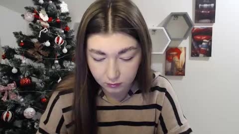 Snapshot of evachaturbatte chatting on 01/13/26, 09:03 Evachaturbatte online show from 01/13/26, 09:03