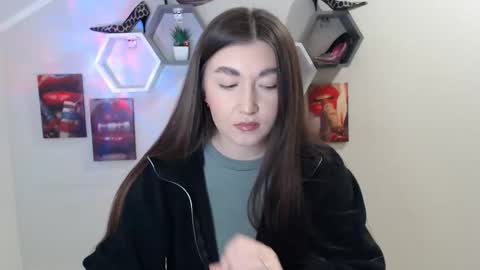 Snapshot of evachaturbatte chatting on 02/20/26, 08:16 Evachaturbatte online show from 02/20/26, 08:16