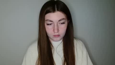 Snapshot of evachaturbatte chatting on 04/27/26, 05:33 Evachaturbatte online show from 04/27/26, 05:33