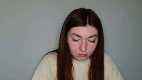 Snapshot of evachaturbatte chatting on 04/28/26, 04:39 Evachaturbatte online show from 04/28/26, 04:39