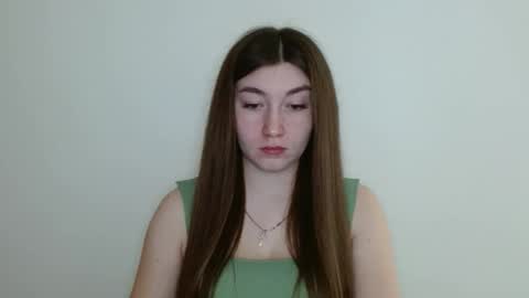 Snapshot of evachaturbatte chatting on 05/06/26, 05:03 Evachaturbatte online show from 05/06/26, 05:03