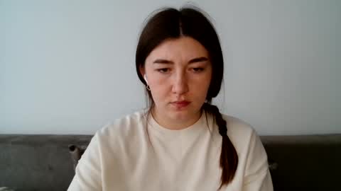 Snapshot of evachaturbatte chatting on 06/03/26, 06:49 Evachaturbatte online show from 06/03/26, 06:49