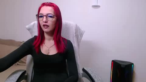 EvadesireONE online show from 04/19/26, 08:02