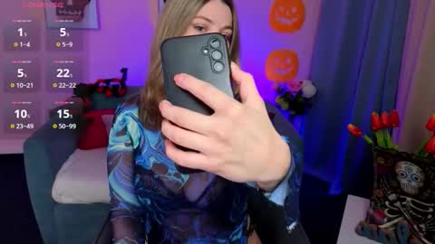 Snapshot of evafolverr chatting on 11/02/25, 07:00 Eva online show from 11/02/25, 07:00