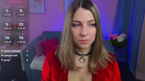 Snapshot of evafolverr chatting on 11/08/25, 07:19 Eva online show from 11/08/25, 07:19