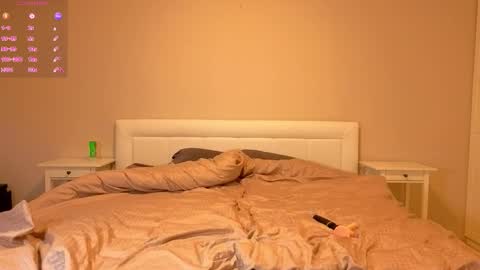 Snapshot of evafolverr chatting on 01/15/26, 07:24 Eva online show from 01/15/26, 07:24