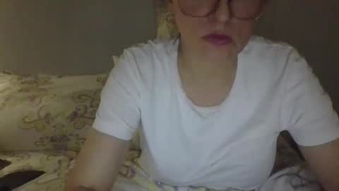 evaglad online show from 09/30/25, 04:56