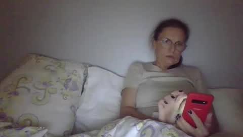 evaglad online show from 10/01/25, 05:19