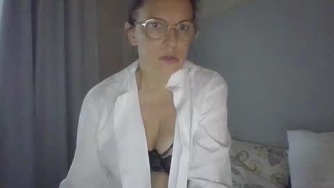evaglad online show from 10/02/25, 05:25