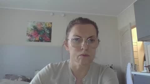 evaglad online show from 10/03/25, 05:37