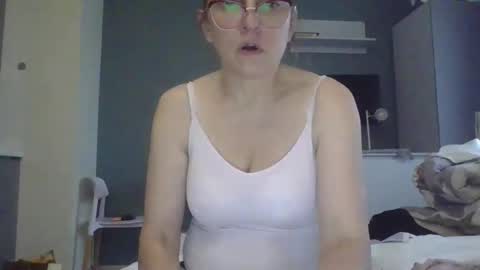 evaglad online show from 10/04/25, 05:49