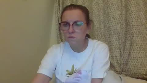 evaglad online show from 10/04/25, 07:23