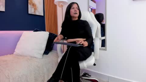 EVA GODDESS  online show from 04/10/26, 05:17