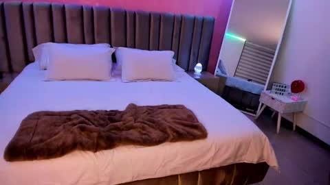 Eva Gomez online show from 02/07/25, 05:20