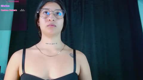 Evah Lee online show from 10/20/25, 04:35