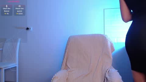 Eva online show from 11/14/25, 03:38