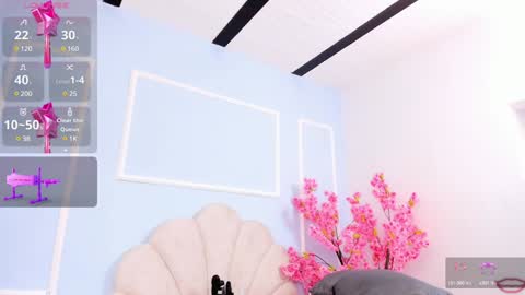 Snapshot of evahalston chatting on 01/08/25, 12:06 evahalston online show from 01/08/25, 12:06