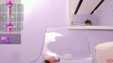 Snapshot of evahalston chatting on 01/23/25, 01:08 evahalston online show from 01/23/25, 01:08