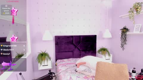 Snapshot of evahalston chatting on 01/29/25, 02:40 evahalston online show from 01/29/25, 02:40